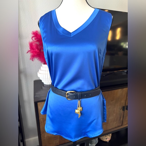 Anne Klein Black Leather Belt with Gold Lion Charms - Picture 10 of 12